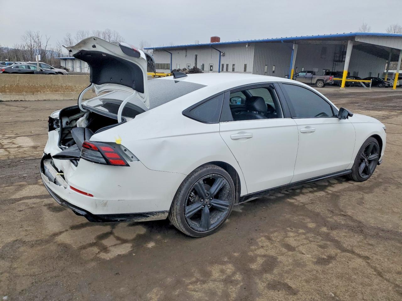 2024 Honda Accord Hybrid Sport-L - Image 3