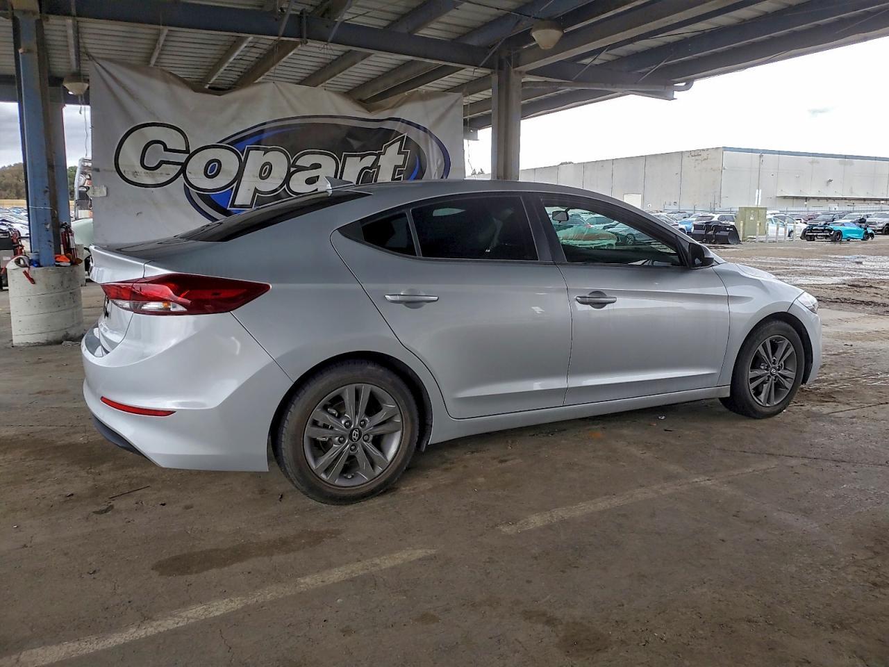 2018 Hyundai Elantra Sel - Image 3
