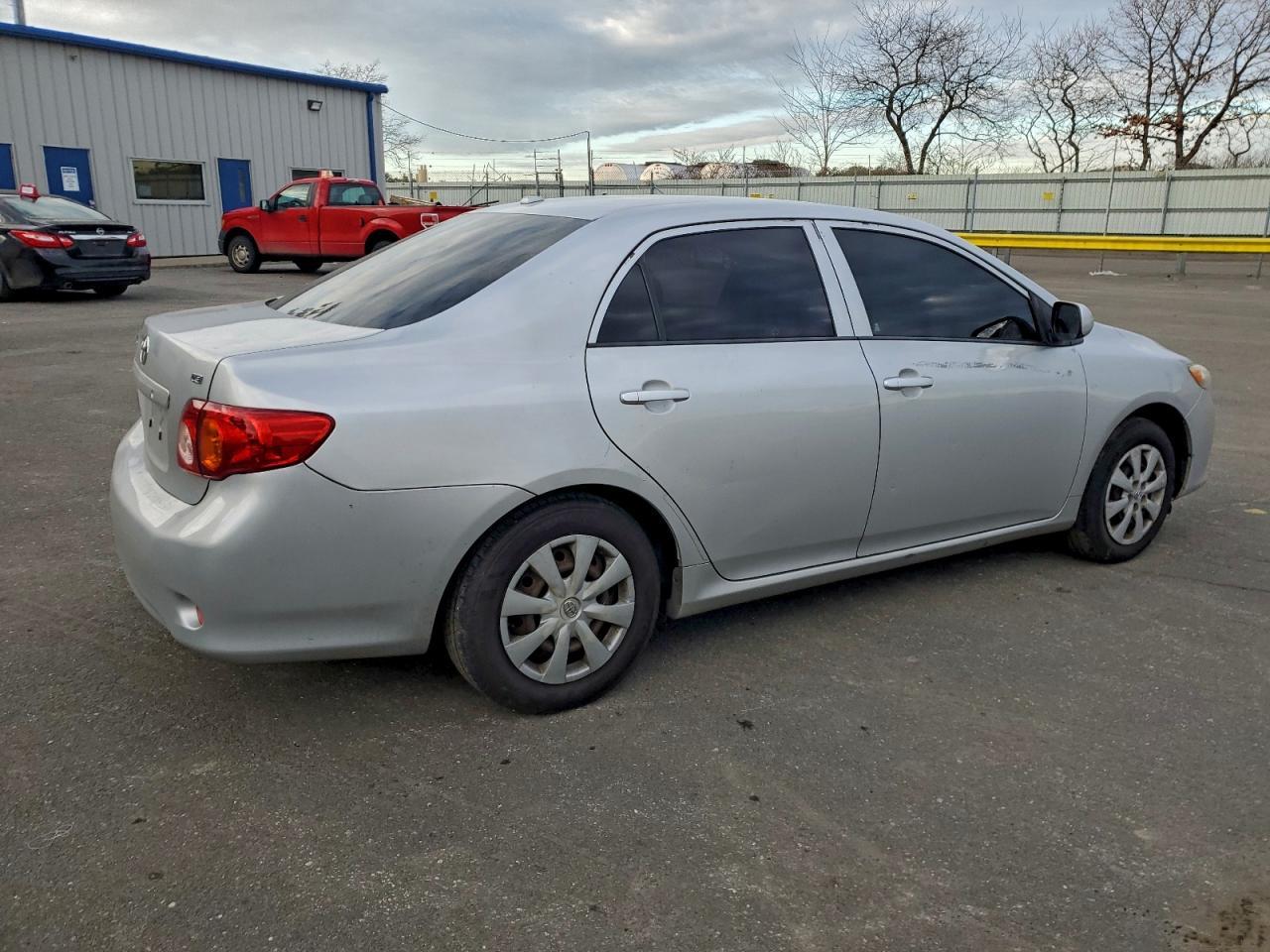 2009 Toyota Corolla Base - Фото 3