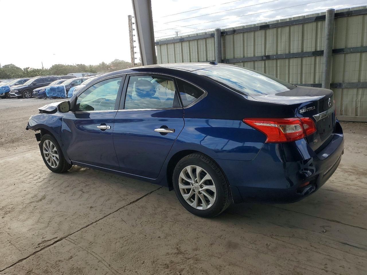 2019 Nissan Sentra S - Фото 2