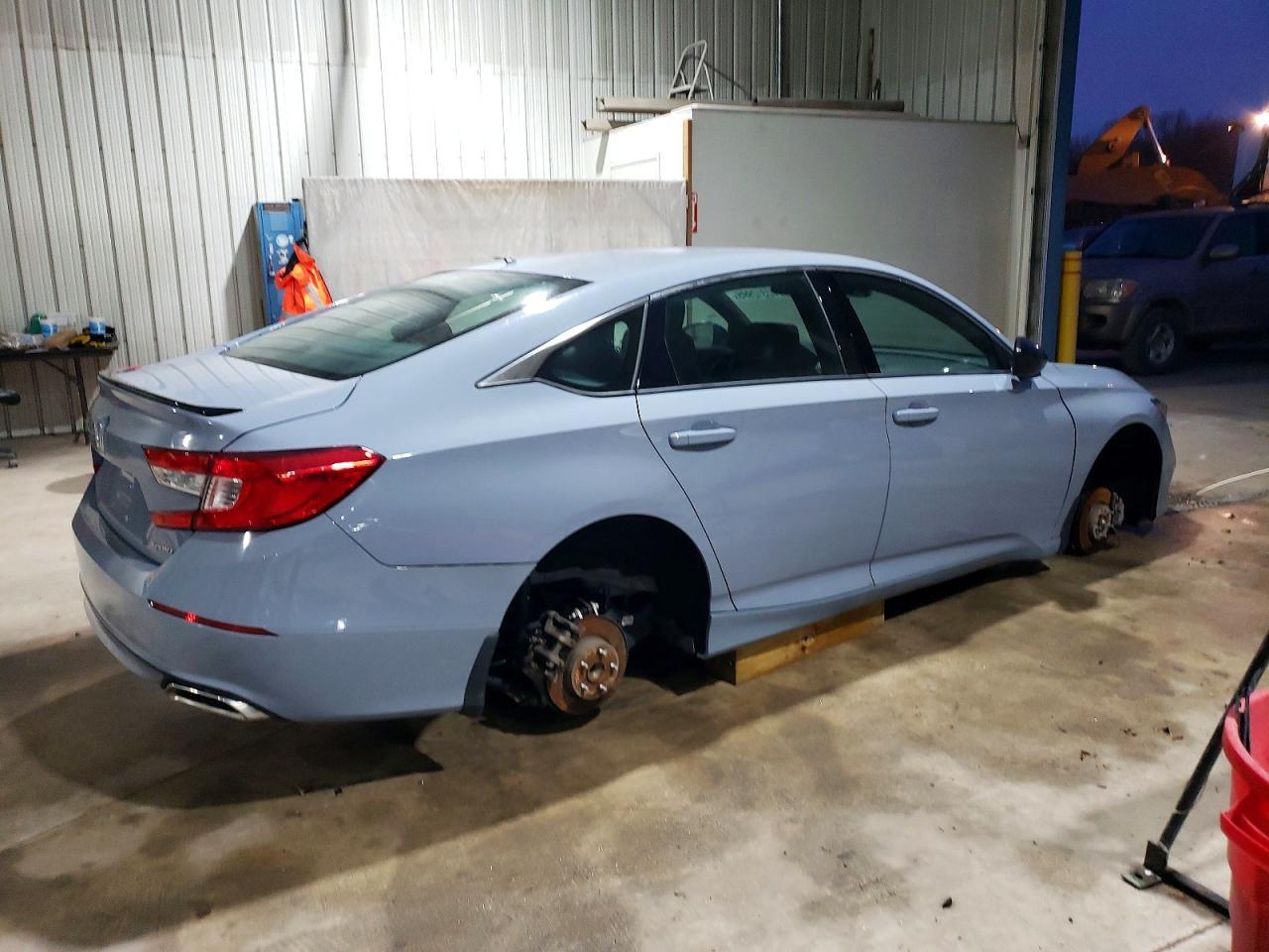 2021 Honda Accord Sport - Фото 3