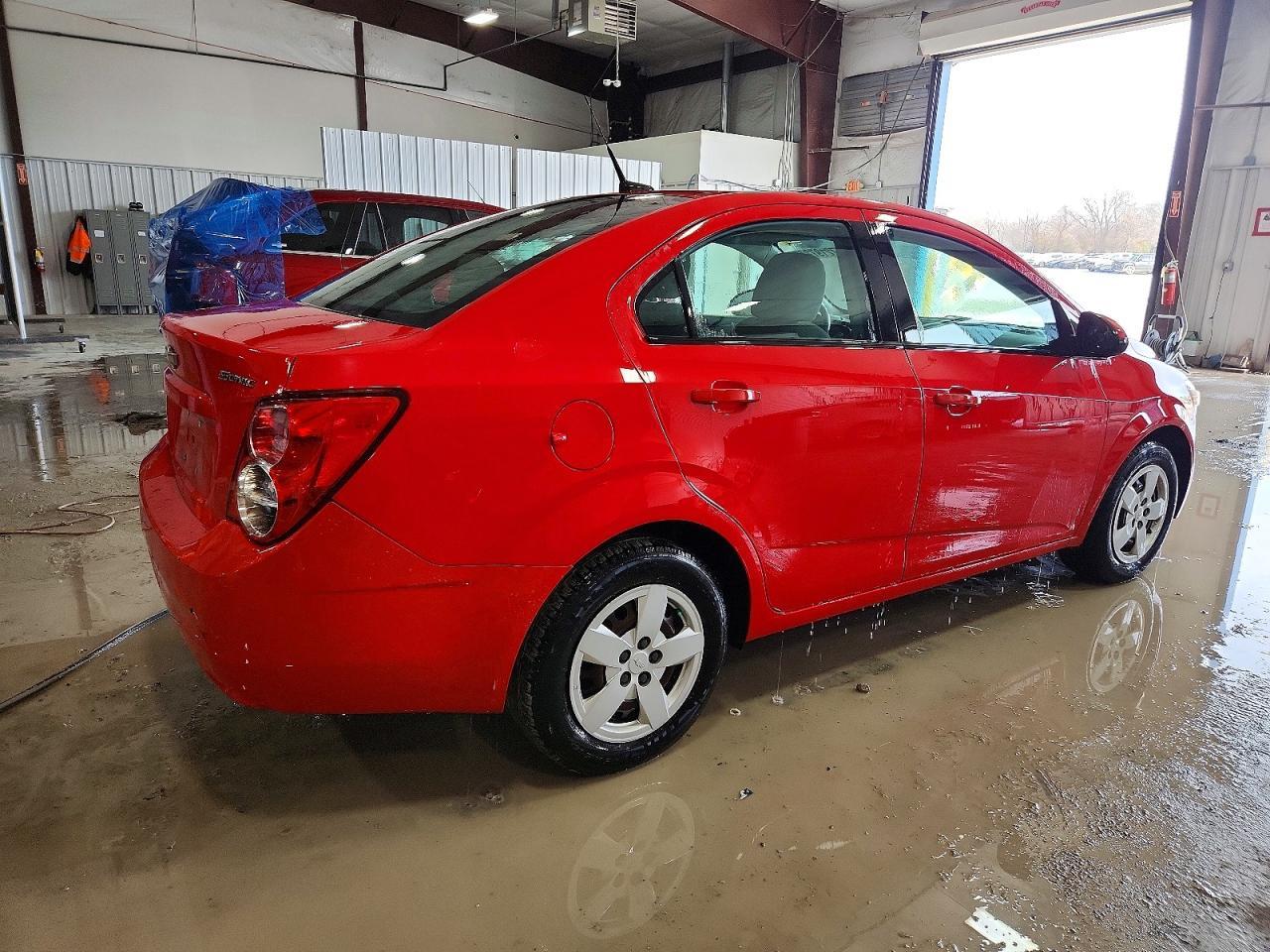 2014 Chevrolet Sonic Ls - Image 3