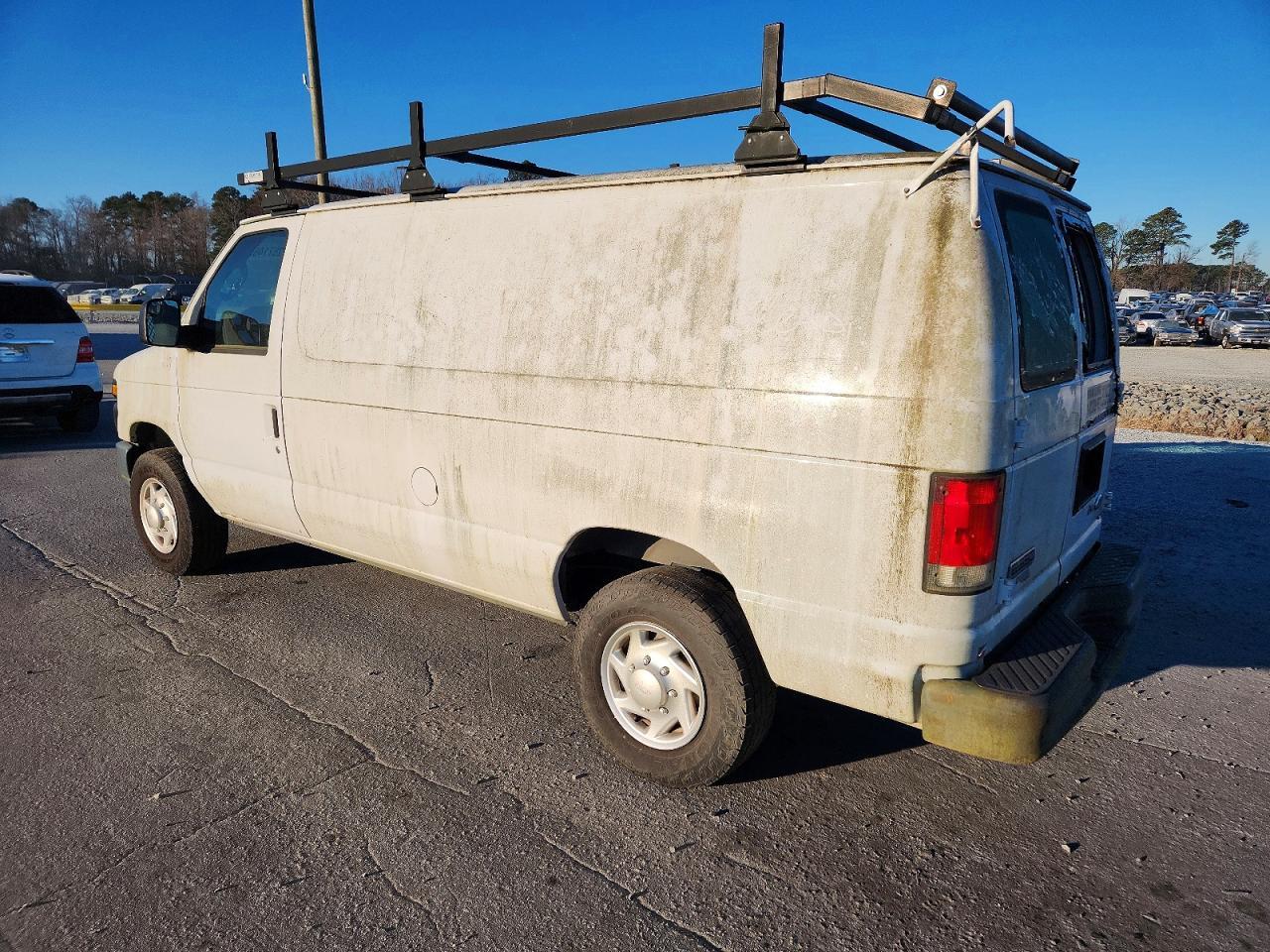 2013 Ford E350 Utility / Service Van - Image 2