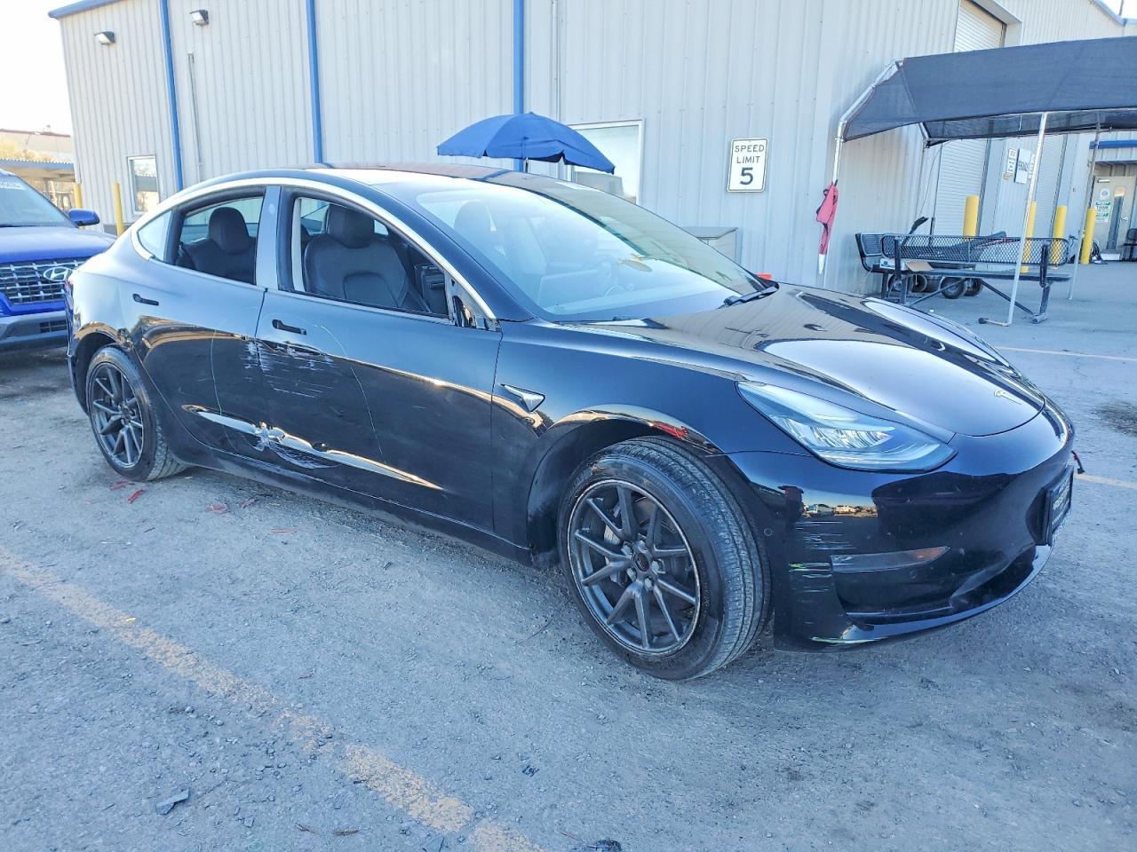 2018 Tesla Model 3 - Фото 4