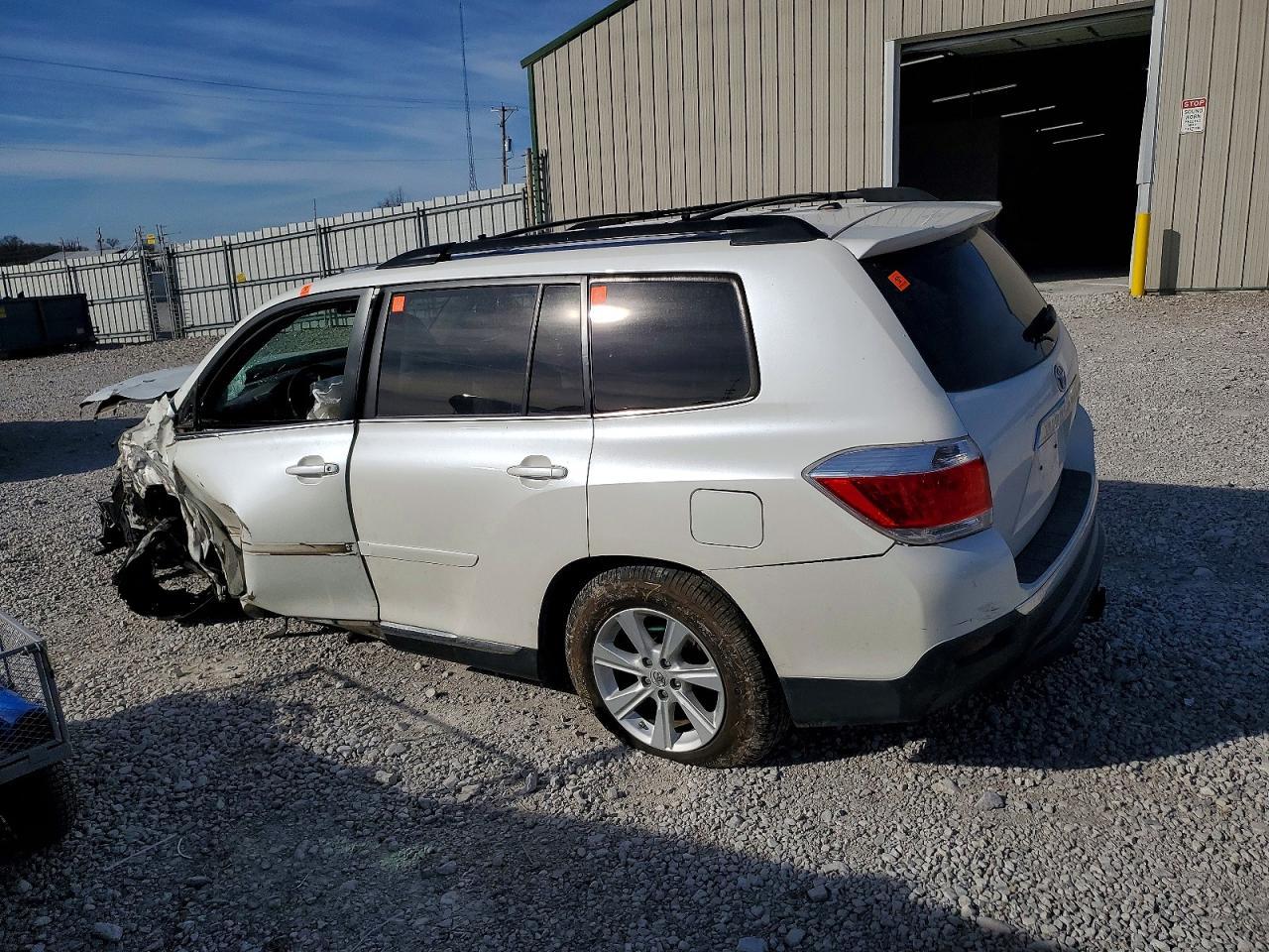 2011 Toyota Highlander Se - Image 2