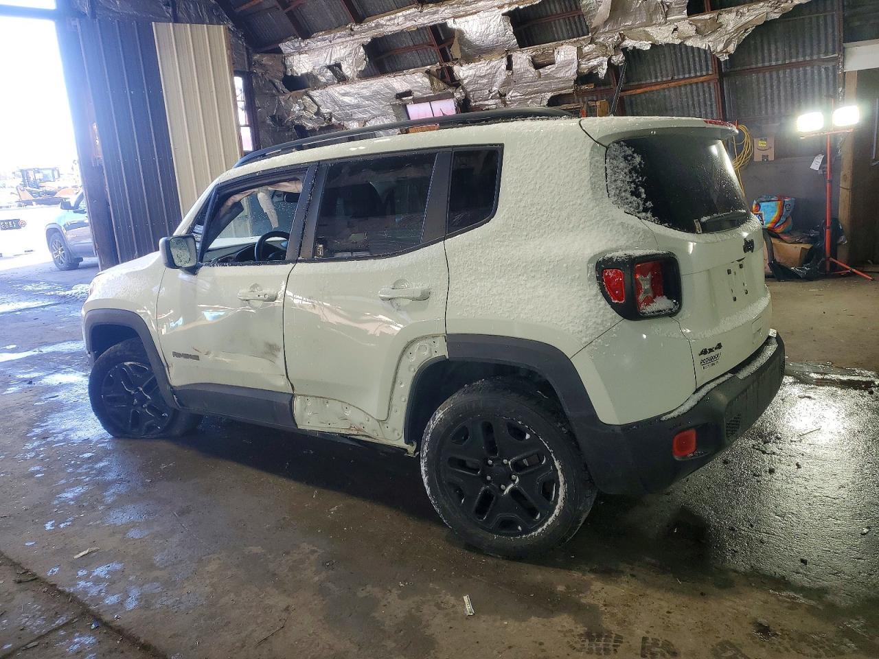 2018 Jeep Renegade Sport Awd - Image 2