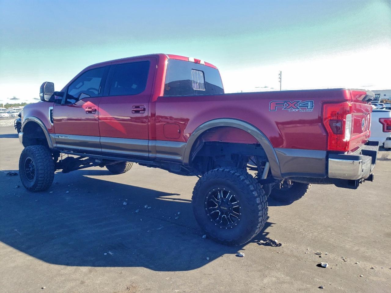 2017 Ford F250 Super Duty - Фото 2