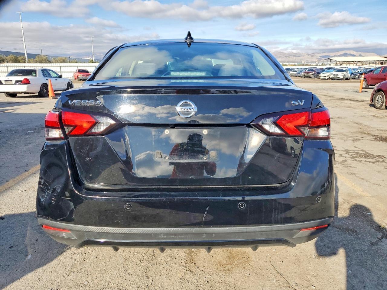 2021 Nissan Versa Sv - Фото 6