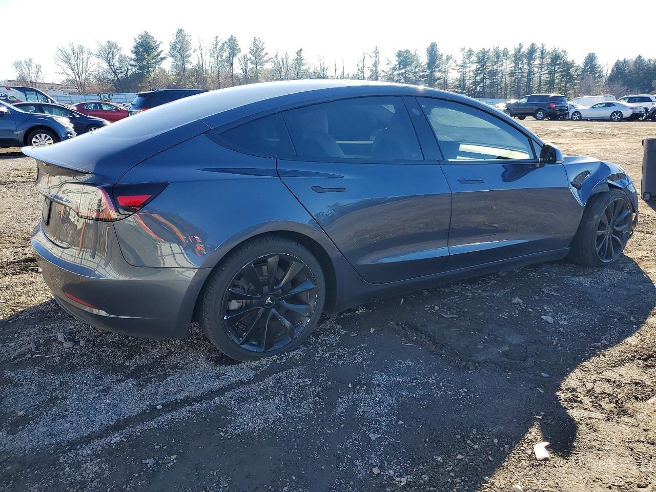 2020 Tesla Model 3 - Фото 3