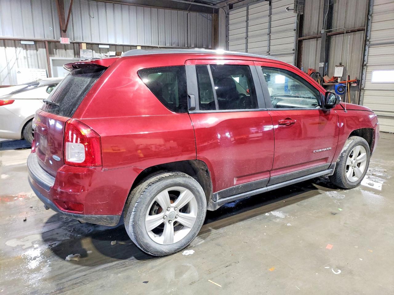 2012 Jeep Compass Latitude - Фото 3