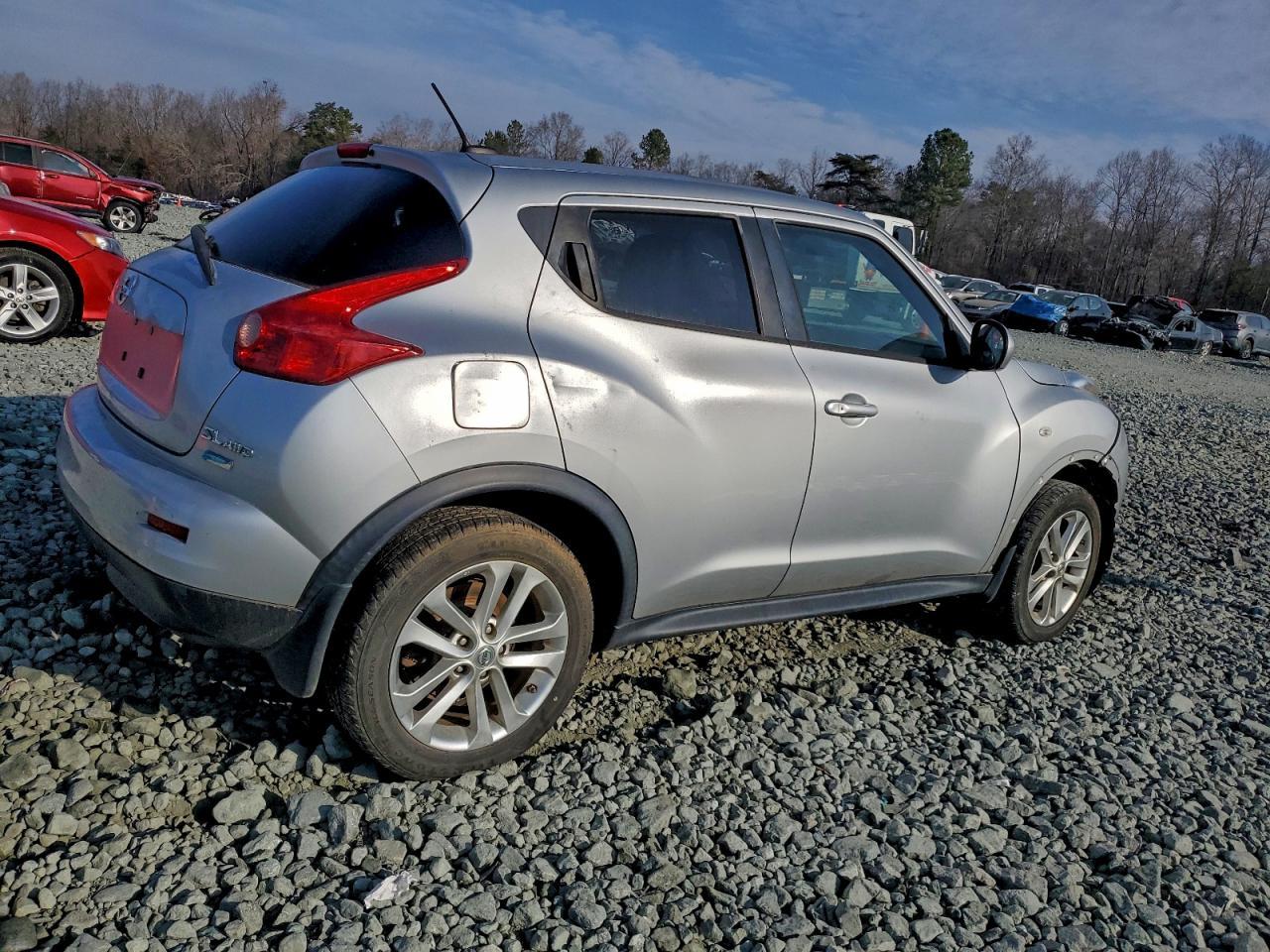 2014 Nissan Juke S - Фото 3