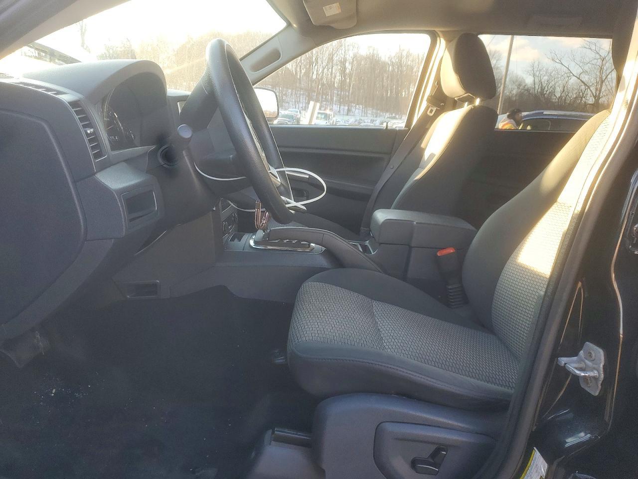 2008 Jeep Grand Cherokee Laredo - Image 7