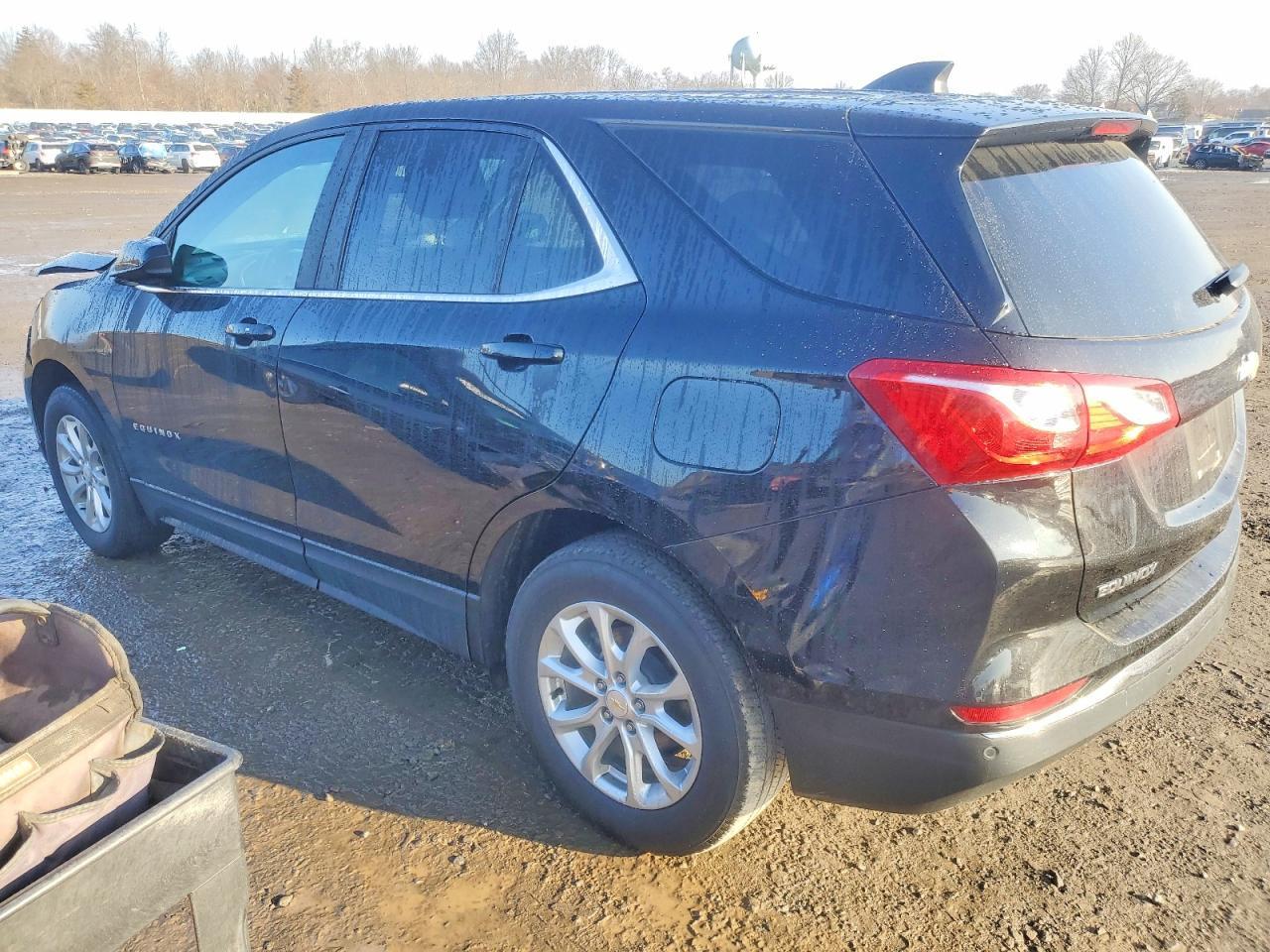 2021 Chevrolet Equinox Lt - Image 2