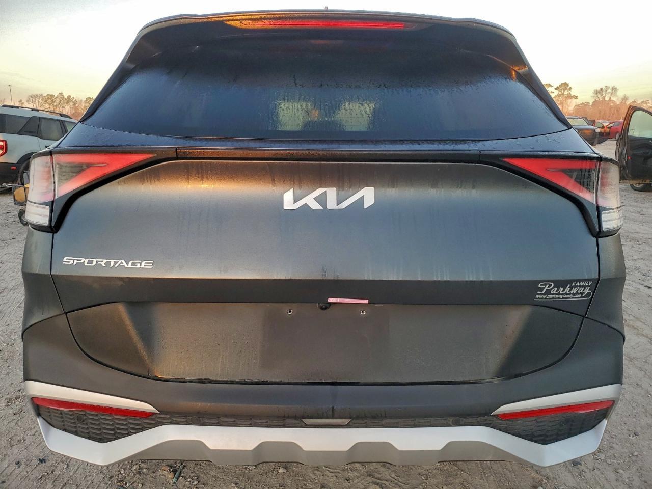 2025 Kia Sportage Ex - Image 6