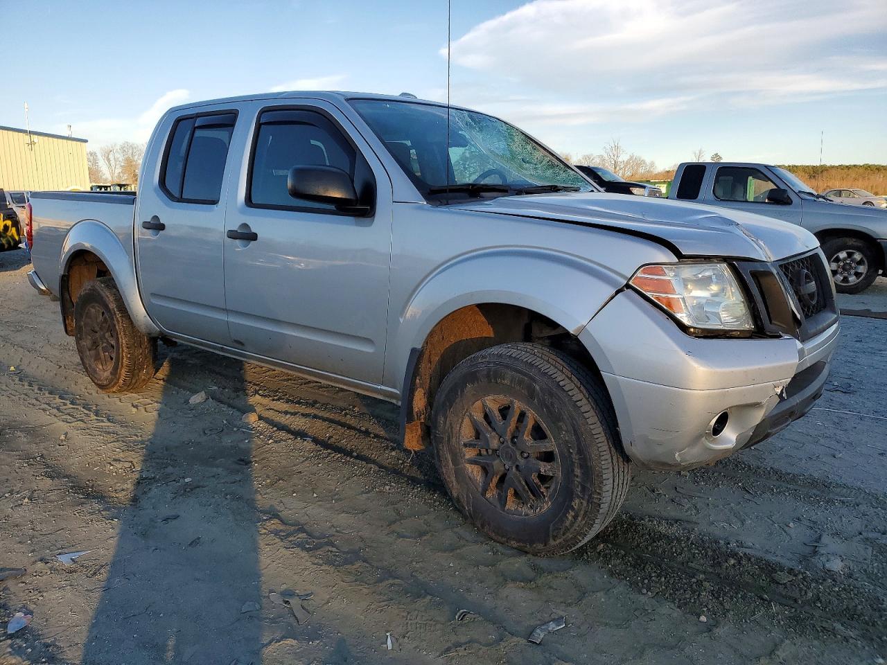 2015 Nissan Frontier S - Image 4