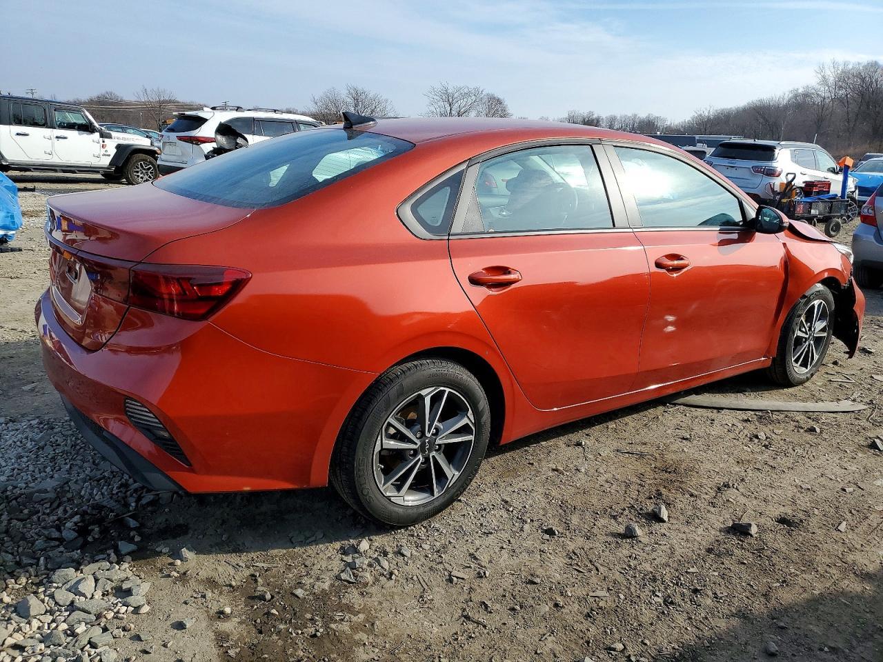 2023 Kia Forte Lx - Фото 3