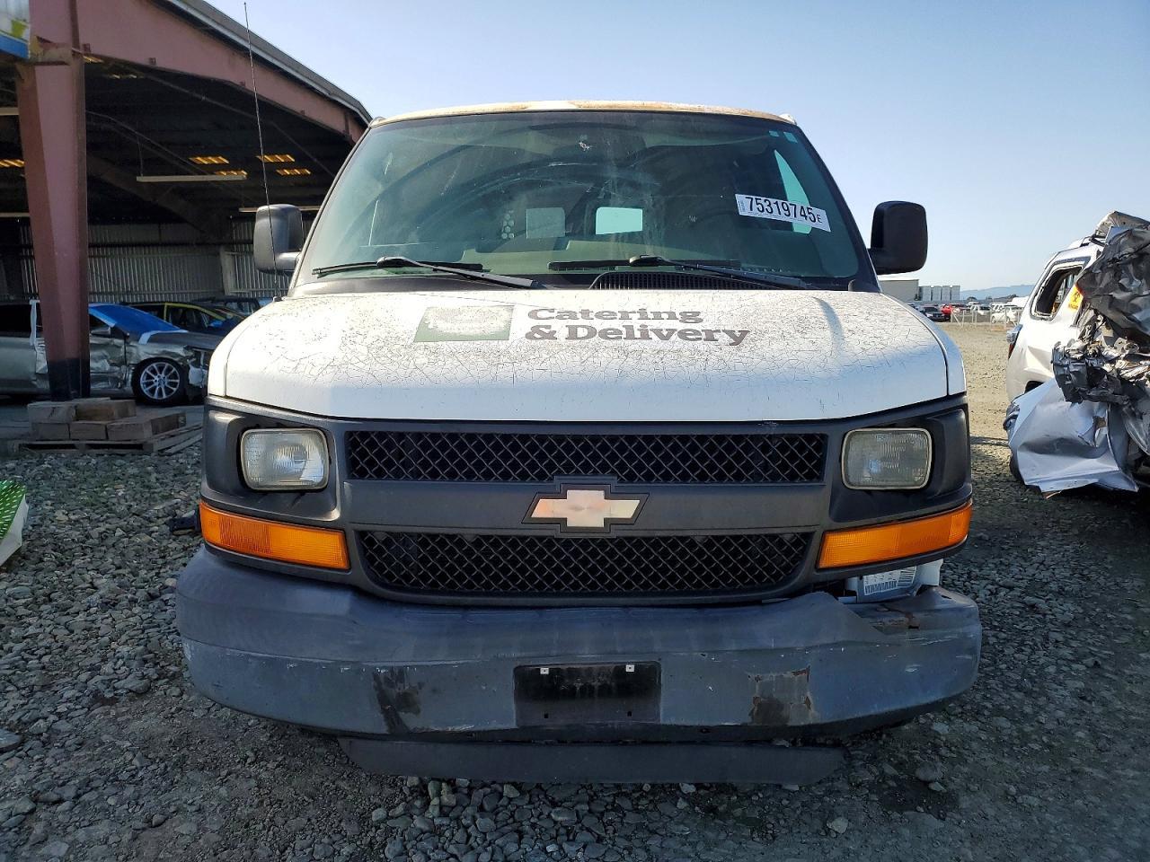 2005 Chevrolet Express 2500 - Фото 5