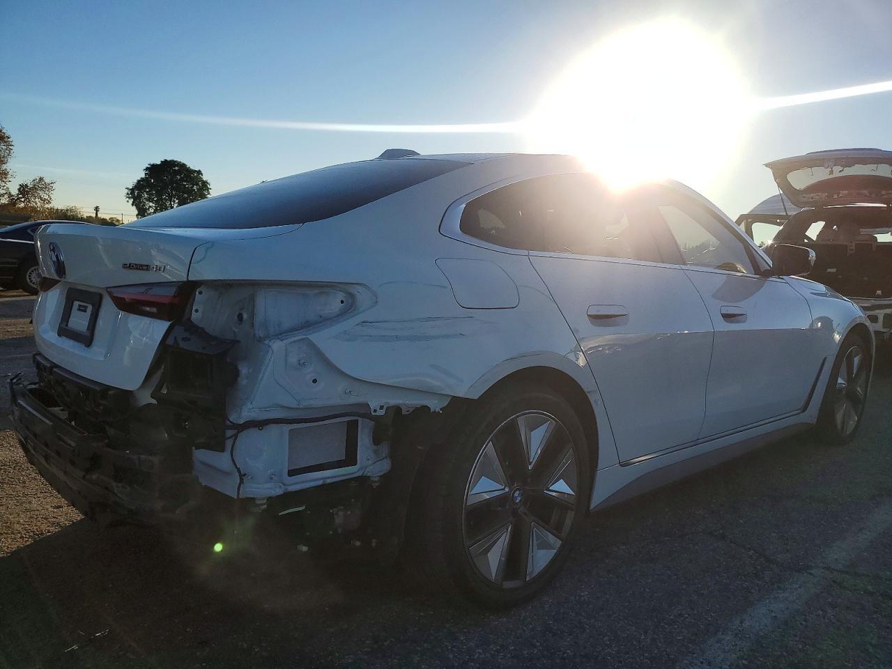 2025 BMW I4 Edrive 40 - Фото 3