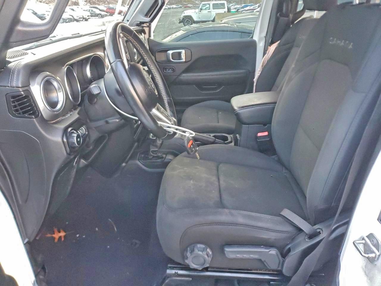 2021 Jeep Wrangler Unlimited Sahara - Image 7