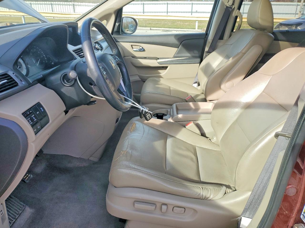 2014 Honda Odyssey Touring - Фото 7