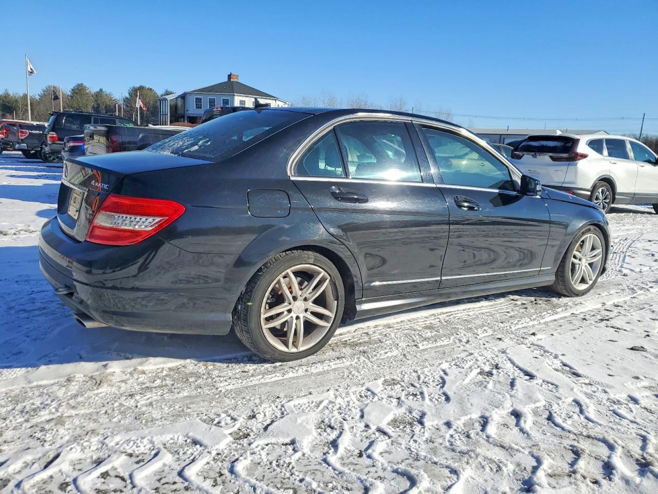 2011 Mercedes-Benz C 300 4Matic - Фото 3