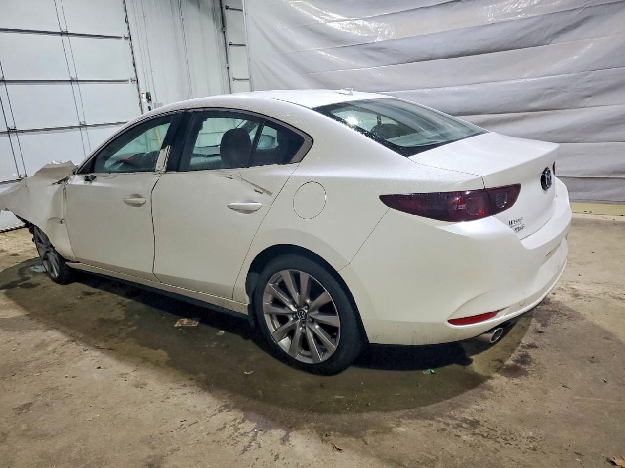 2019 Mazda 3 Preferred - Image 2