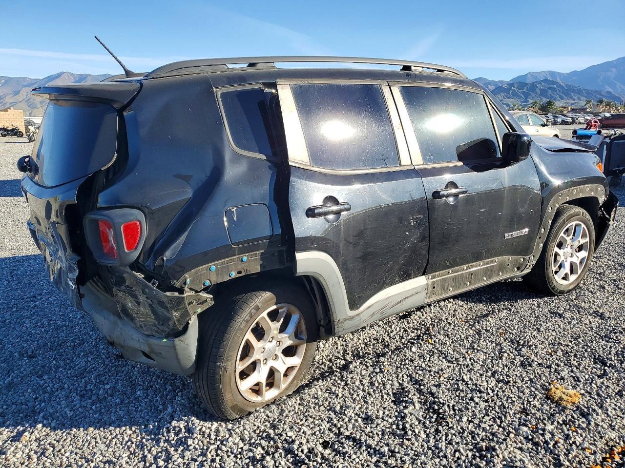 2016 Jeep Renegade Latitude - Фото 3