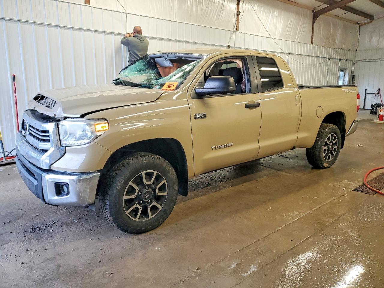 2017 Toyota Tundra Double Cab Sr