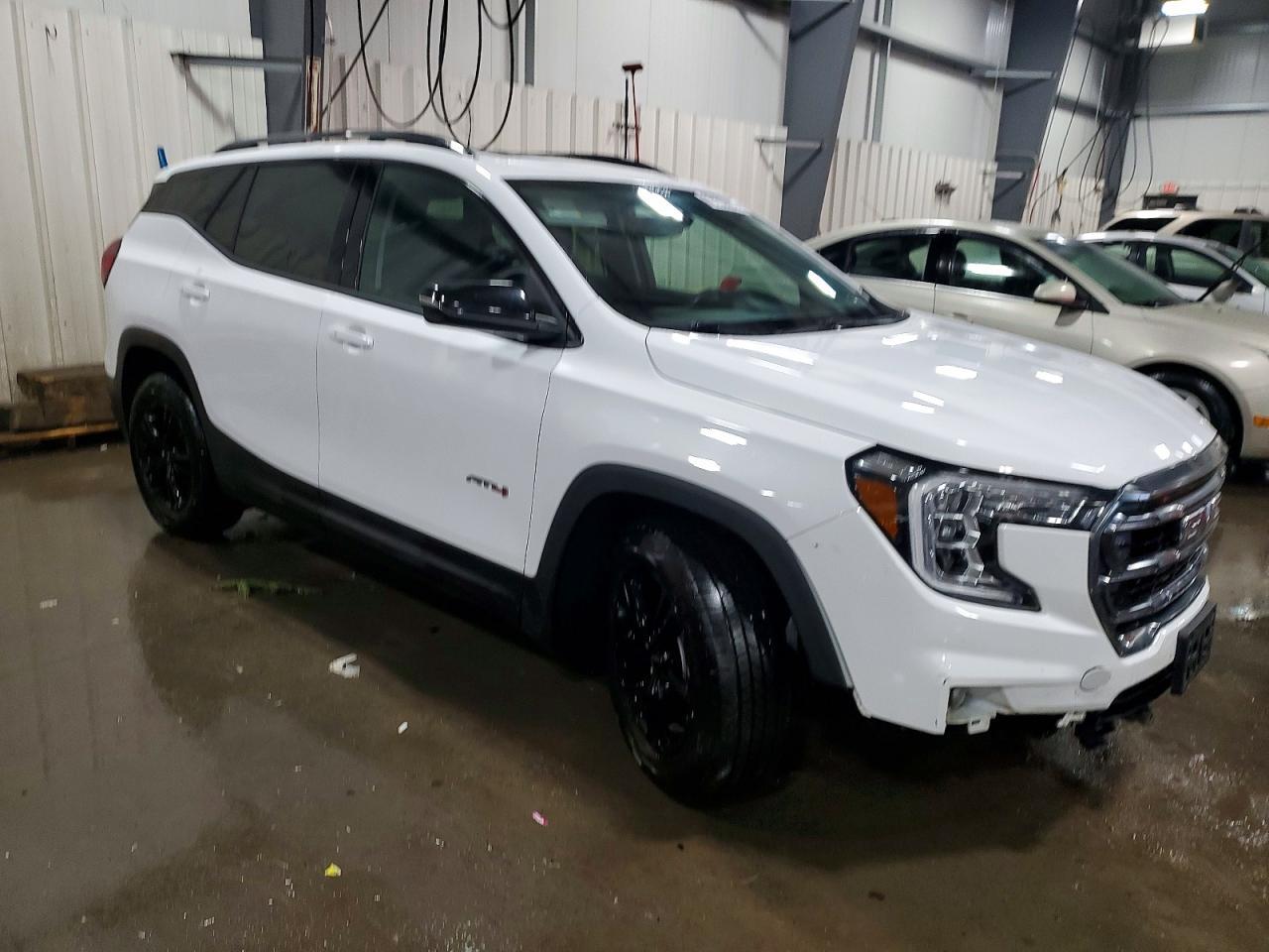 2022 GMC Terrain At4 - Фото 4