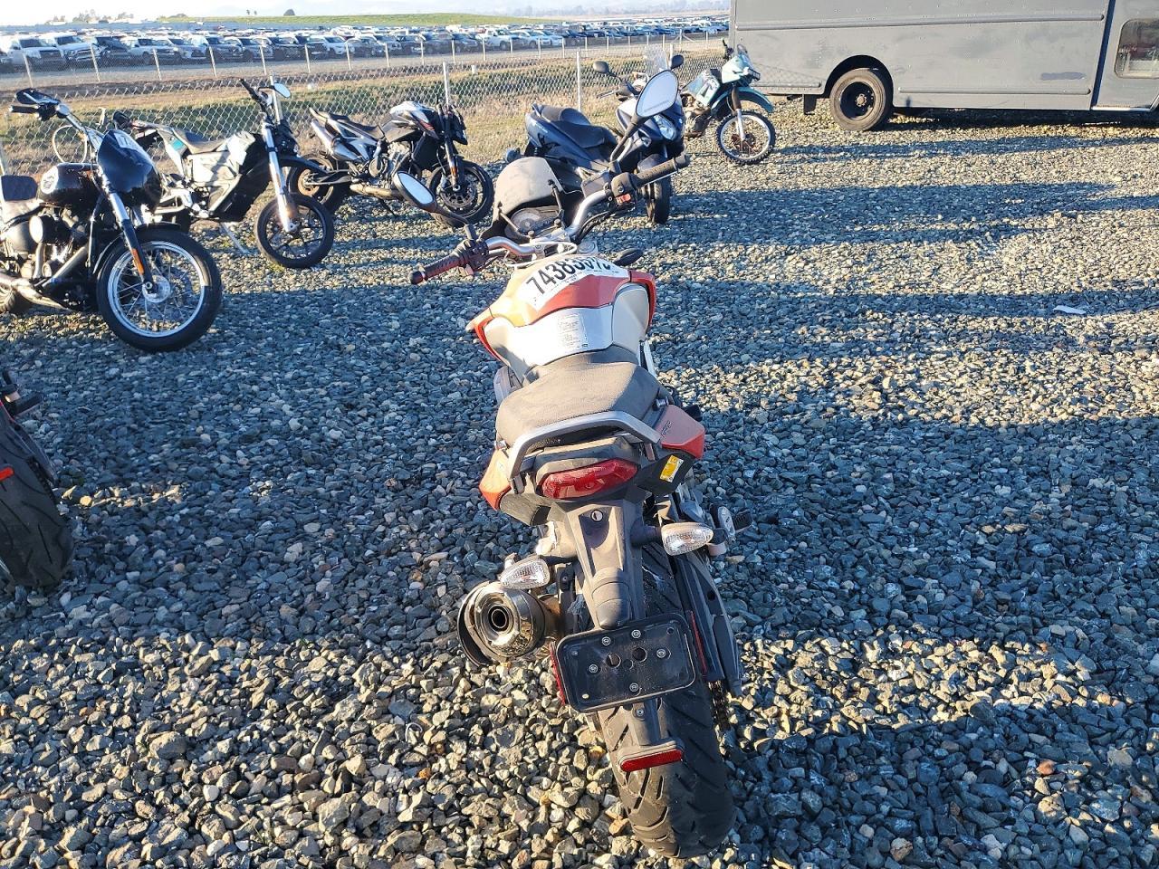 2009 Aprilia Mana 850 - Фото 4