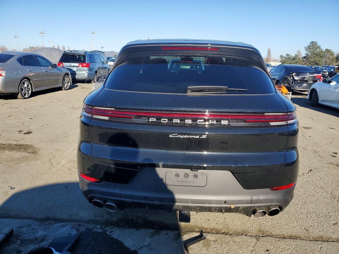 2025 Porsche Cayenne Se Hybrid - Image 6