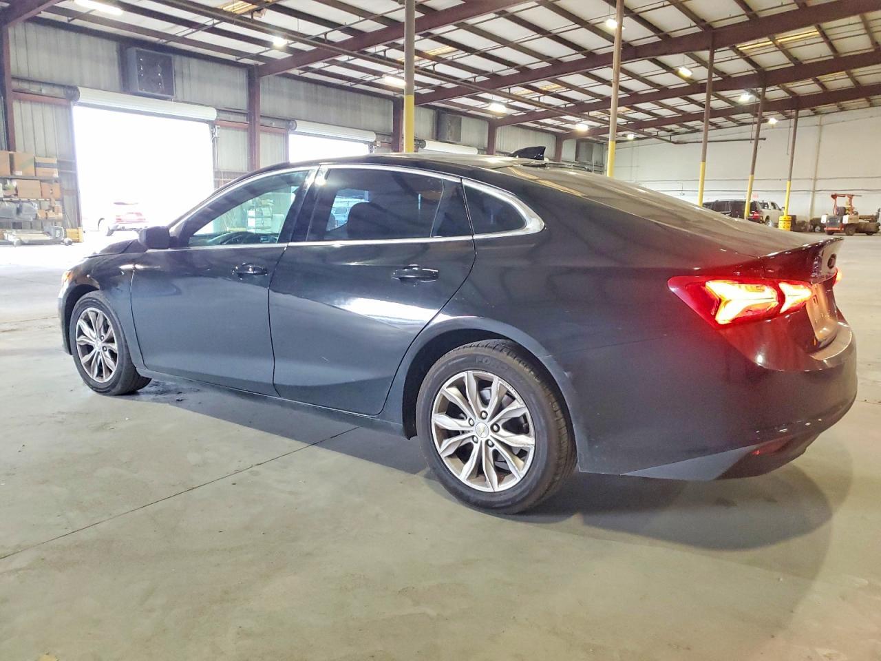2020 Chevrolet Malibu Lt - Фото 2
