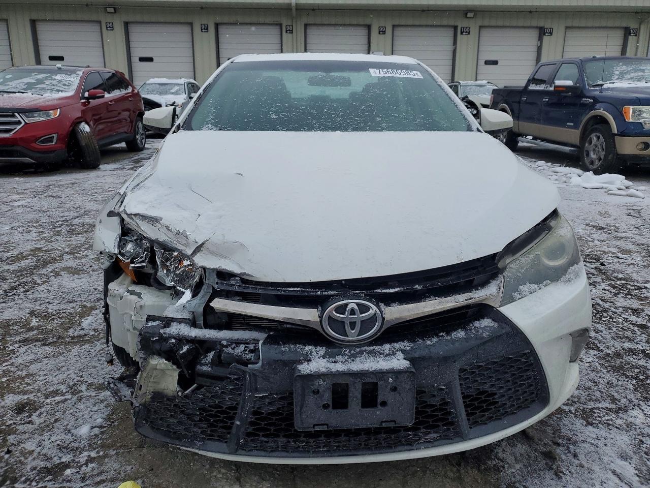 2016 Toyota Camry Le - Фото 5