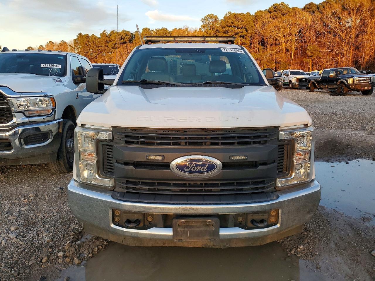 2018 Ford F350 Super Duty Utility / Service Truck - Фото 5