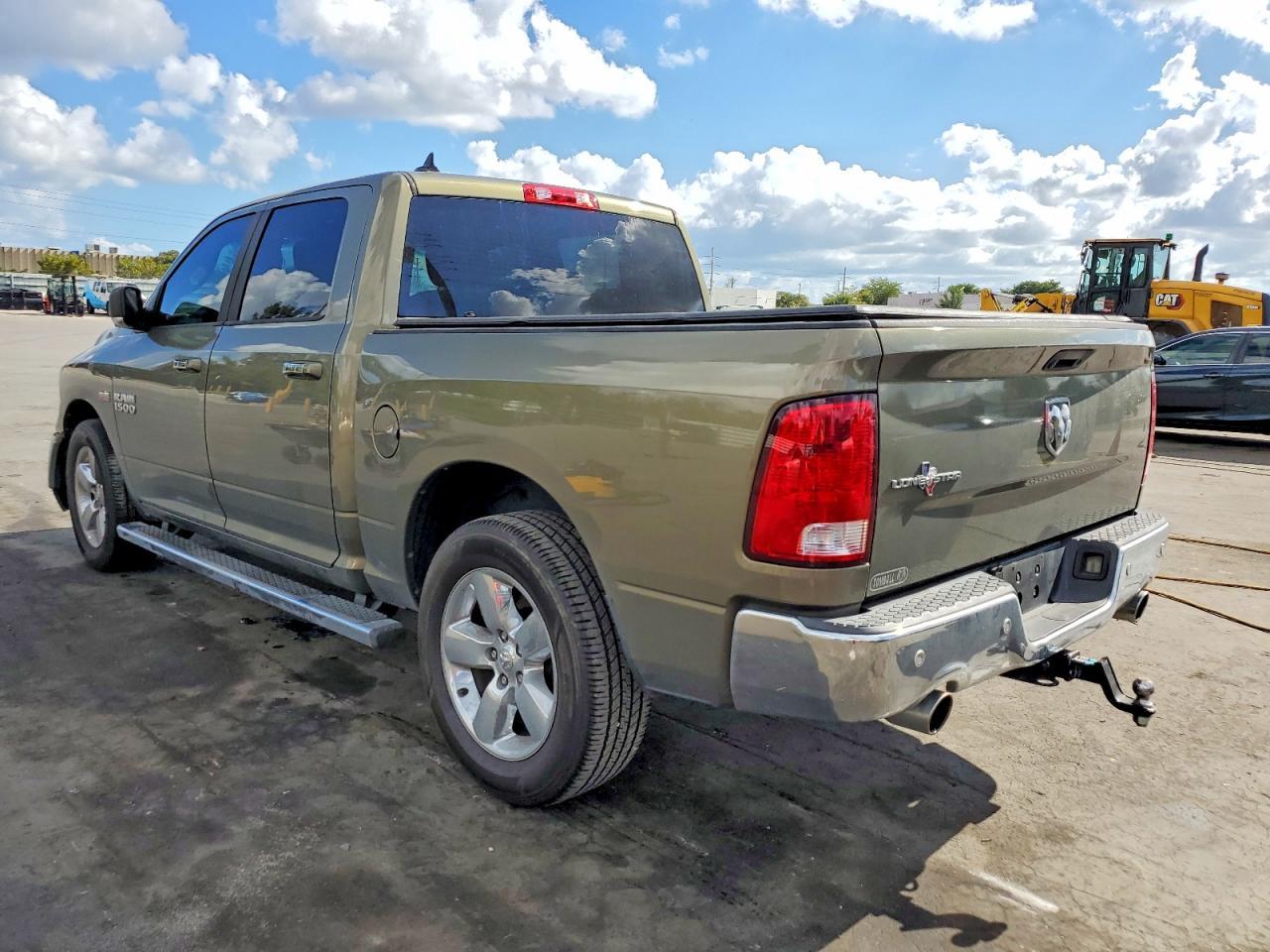 2015 Ram 1500 Slt - Image 2