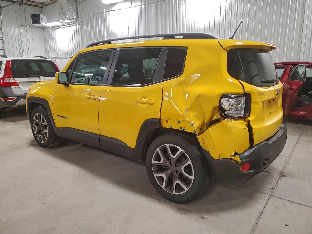 2015 Jeep Renegade Latitude - Image 2