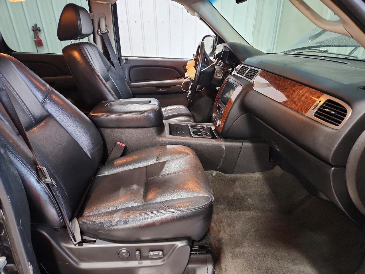 2007 Chev Suburban - Фото 7