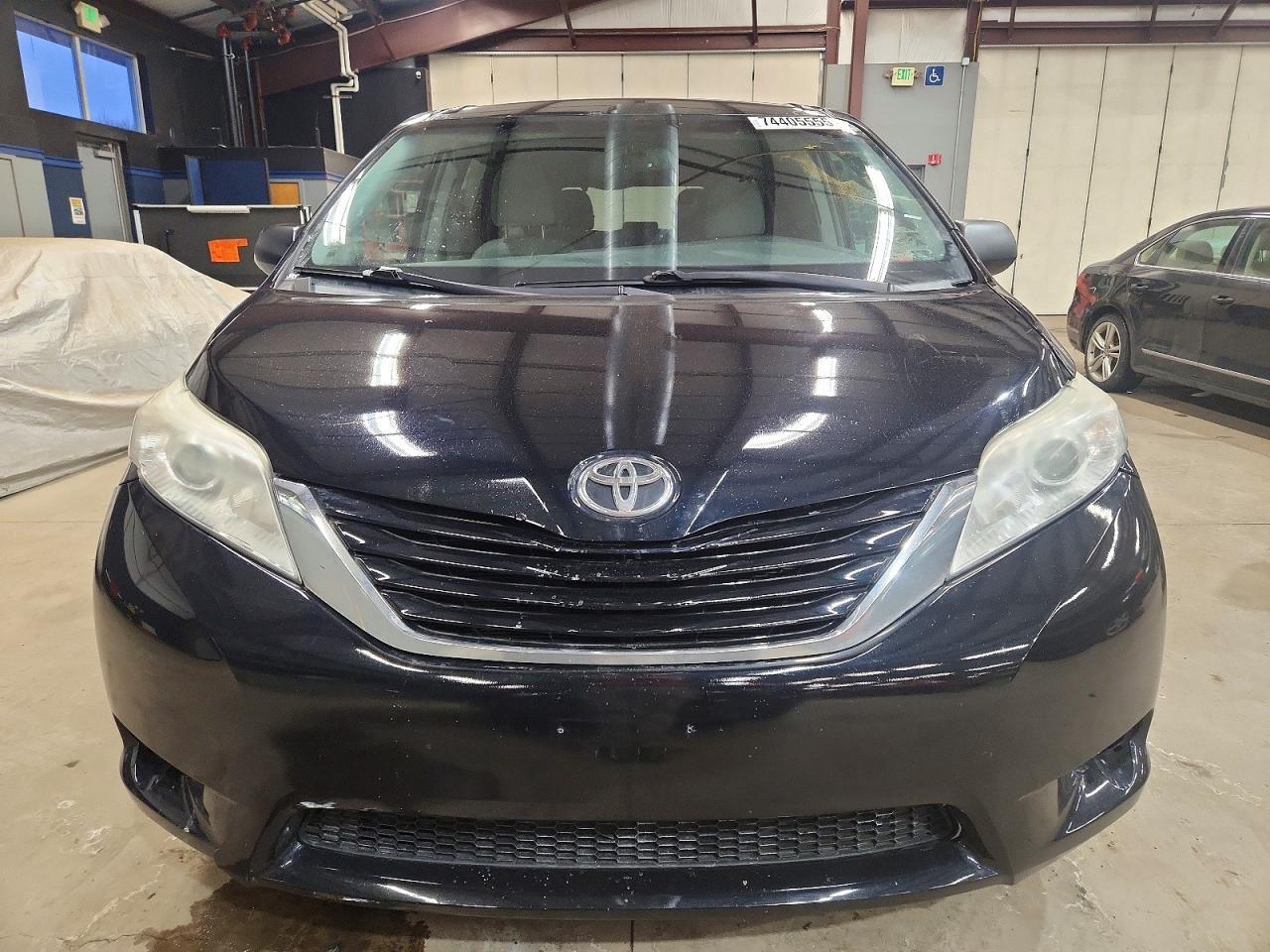 2015 Toyota Sienna Le - Фото 5