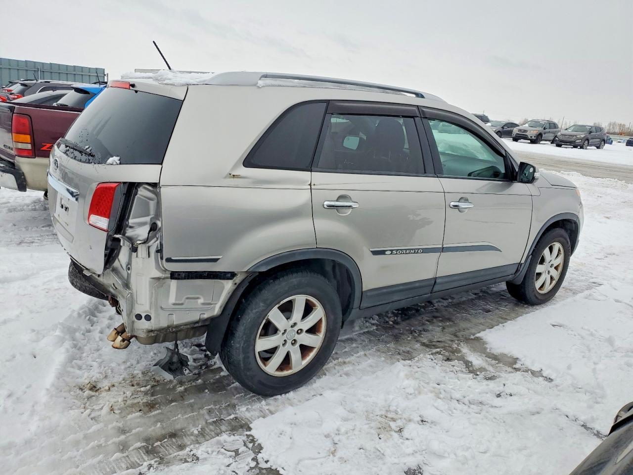 2013 Kia Sorento Lx - Image 3