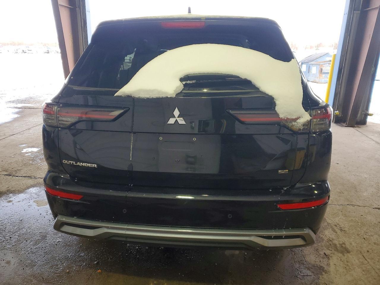 2025 Mitsubishi Outlander Se - Image 6