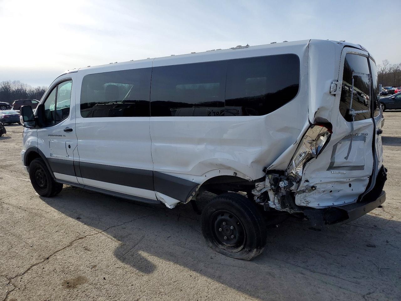 2024 Ford Transit T-350 Passenger Van - Фото 2