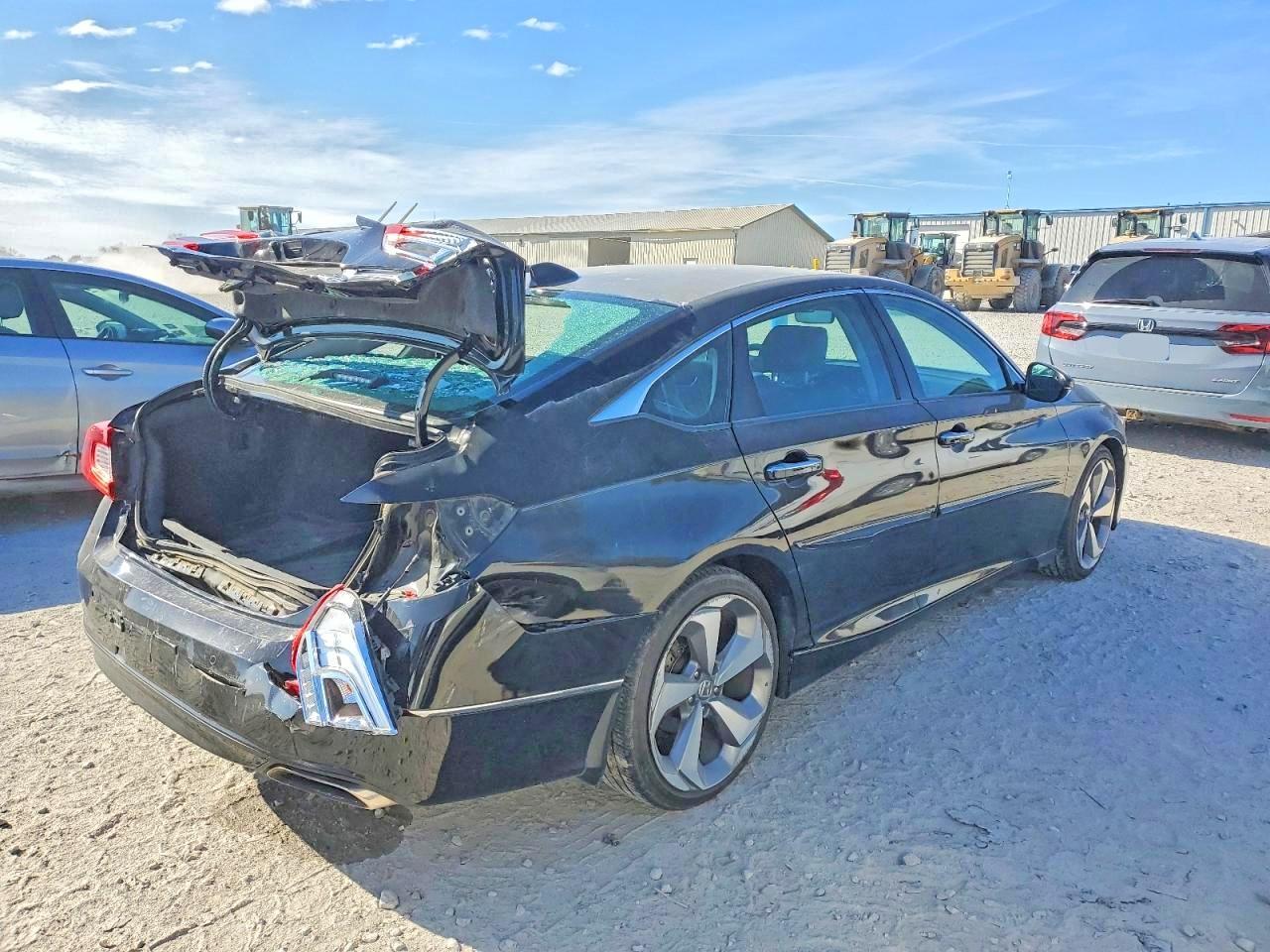 2018 Honda Accord Touring - Фото 3