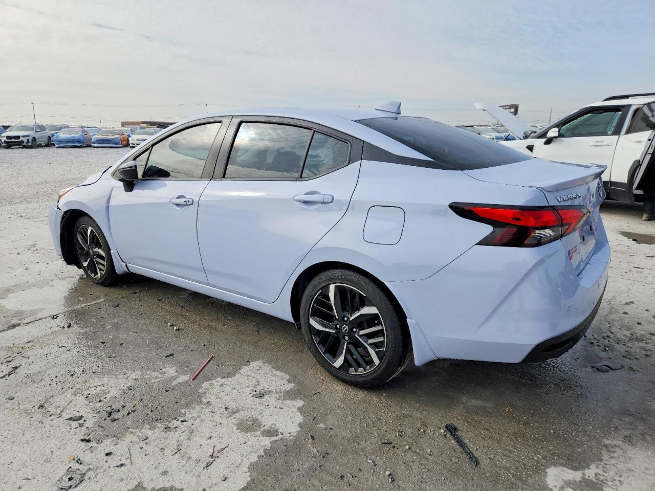 2024 Nissan Versa Sr - Фото 2