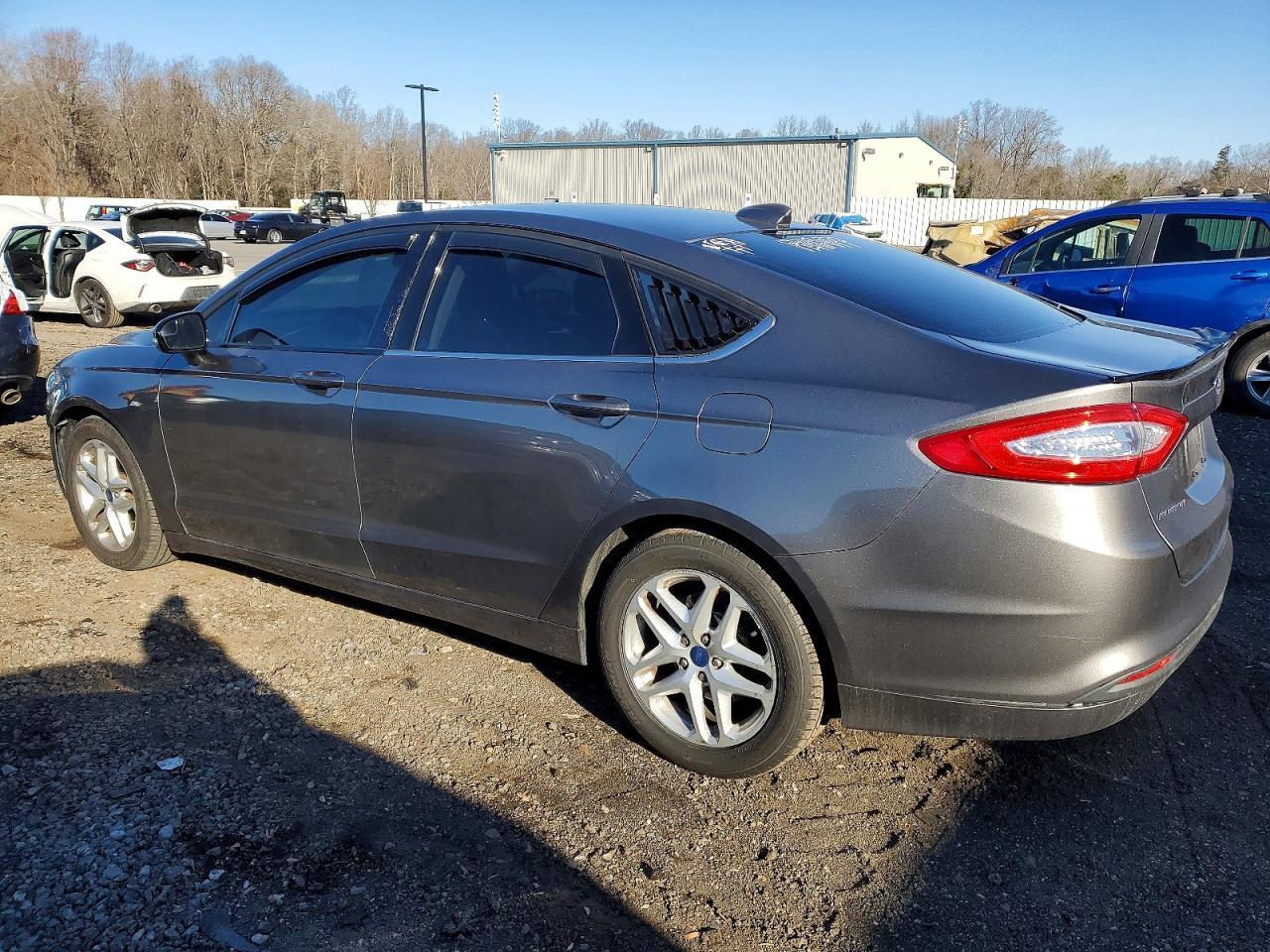 2014 Ford Fusion Se - Фото 2