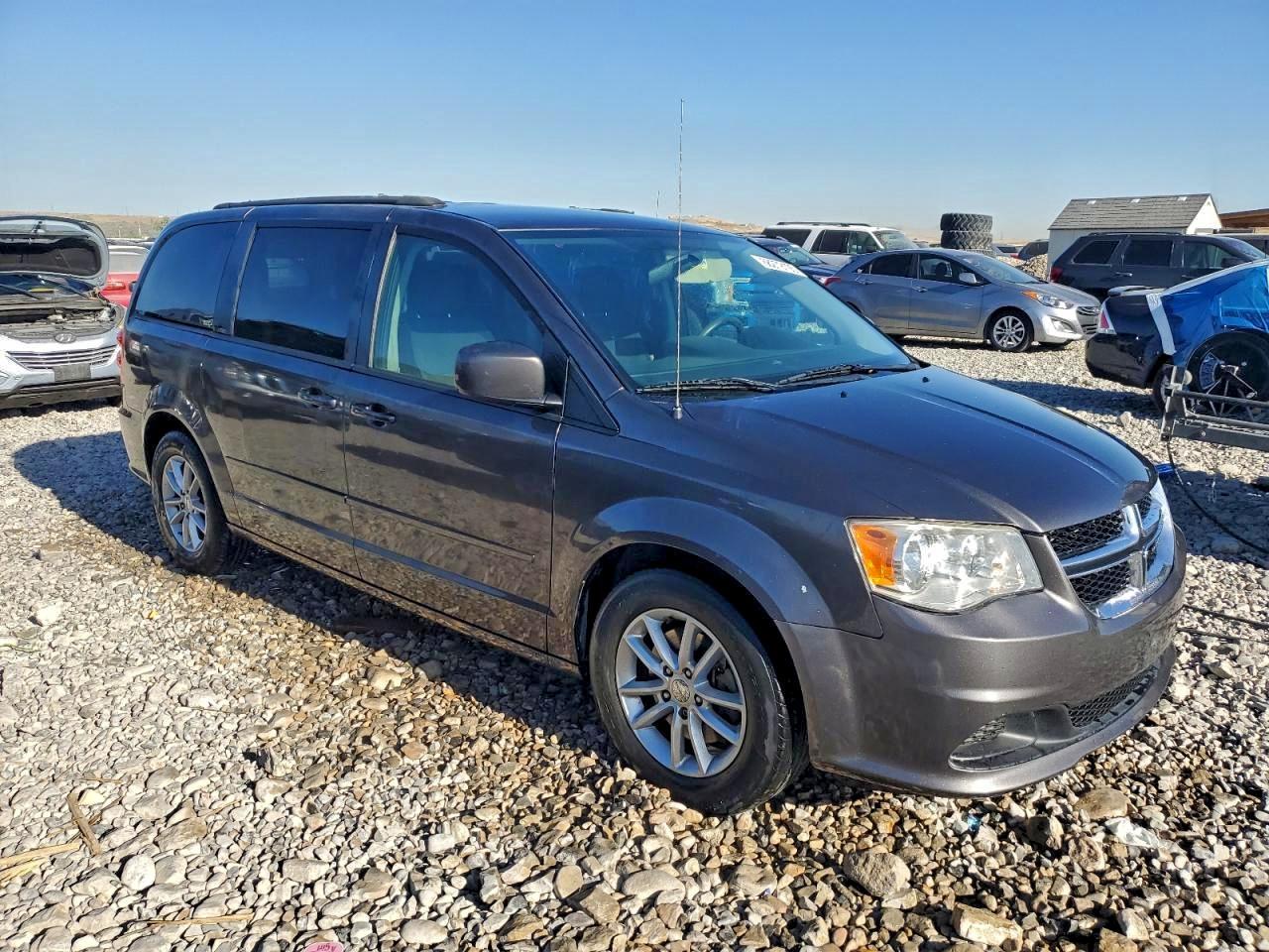 2016 Dodge Grand Caravan Sxt - Image 4