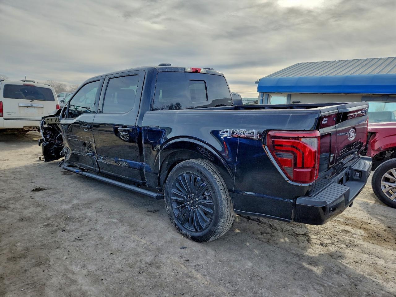 2025 Ford F150 Platinum - Фото 2