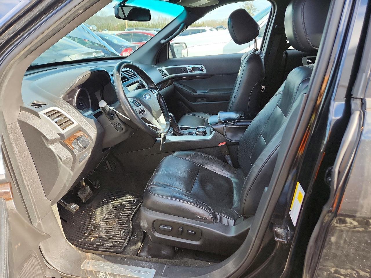 2015 Ford Explorer Limited - Image 7