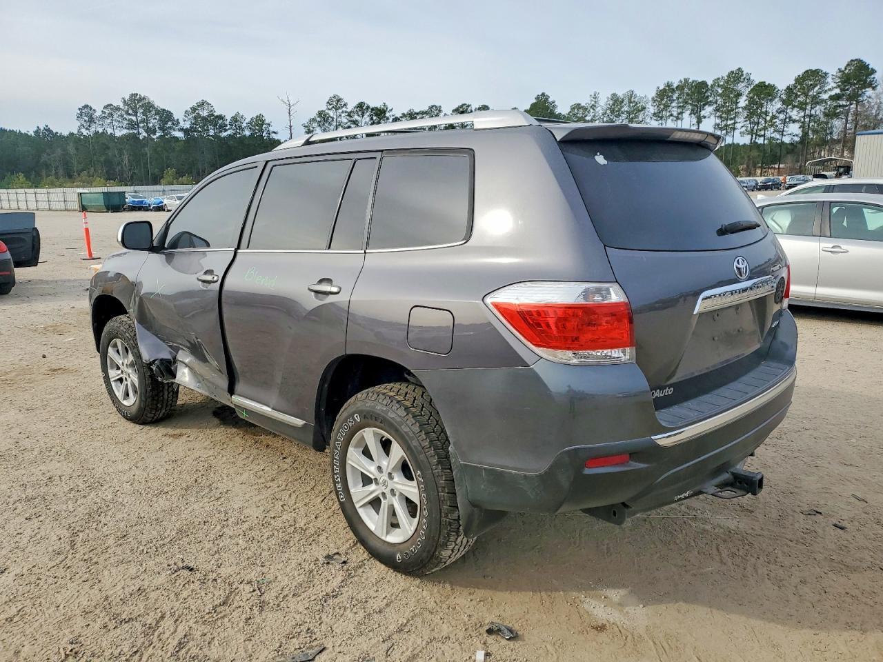 2012 Toyota Highlander Base - Фото 2