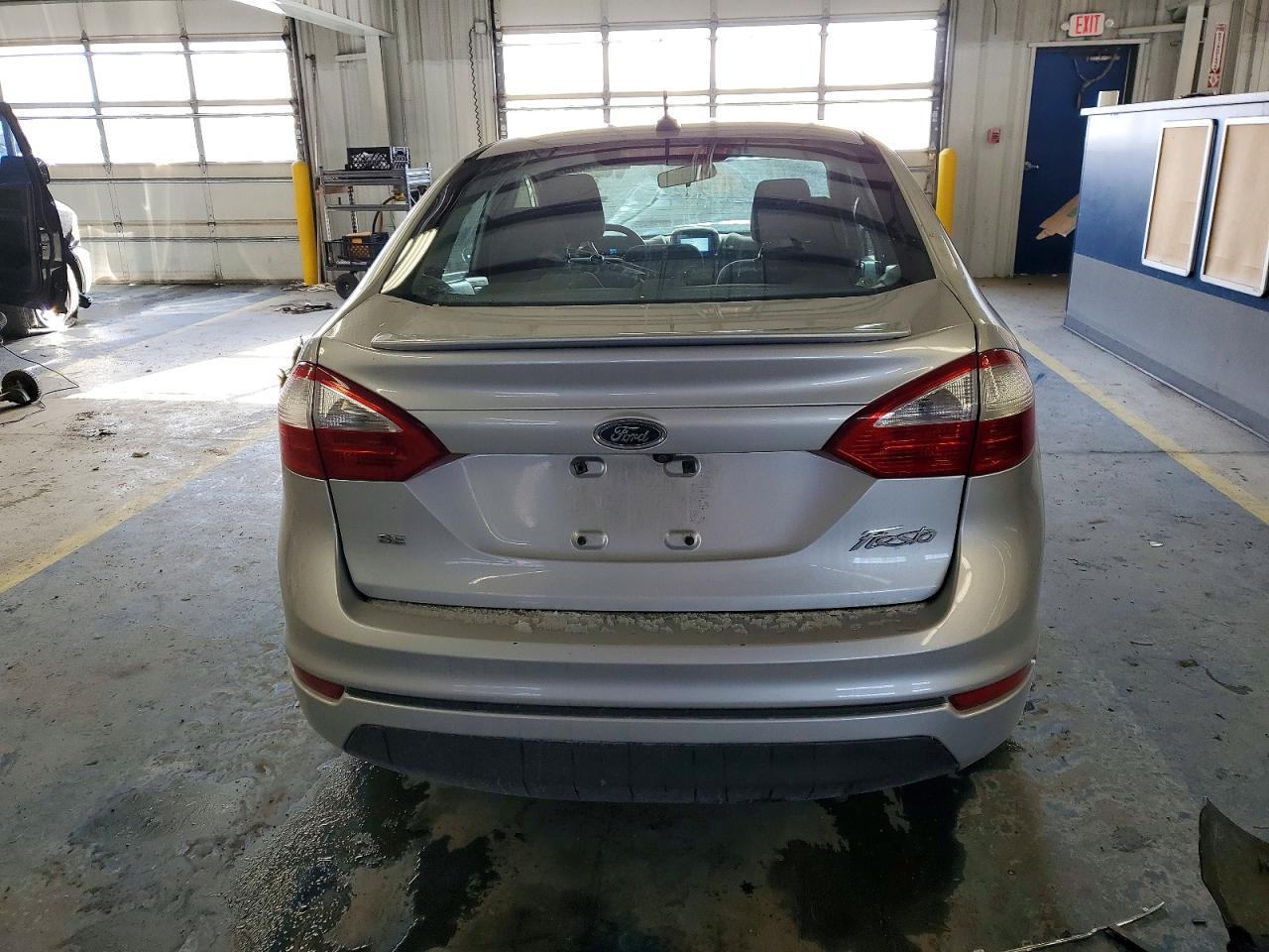 2019 Ford Fiesta Se - Image 6