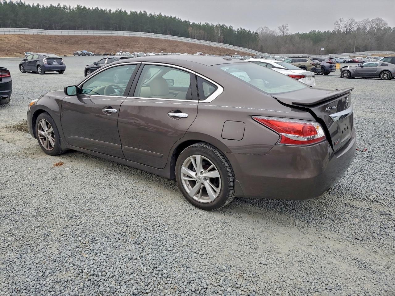 2015 Nissan Altima 2.5 - Фото 2